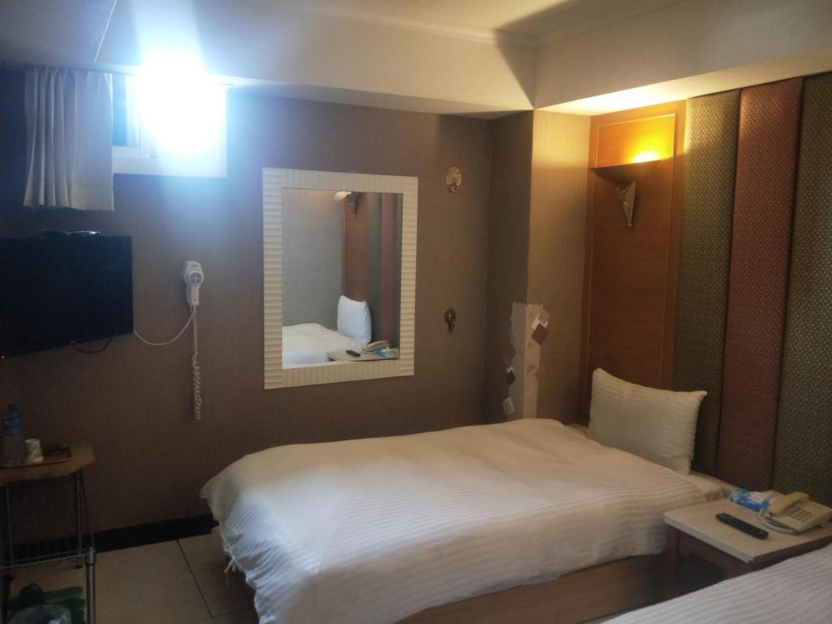 Hotel Fouquet Hualien City Exterior photo